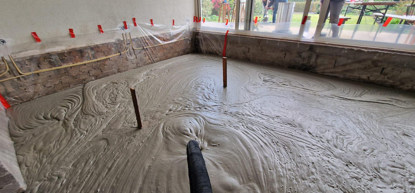 Schuimbetonvloer-isoleren met schuimbeton - Sucon Schuimbeton Someren en leveren in heel nederland -